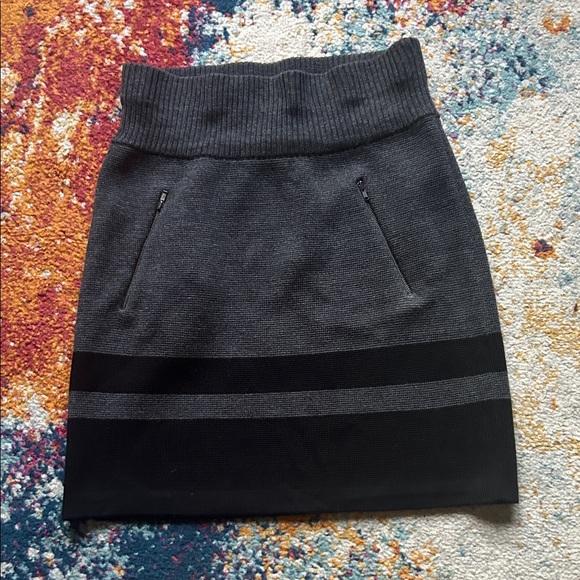 LOFT Dresses & Skirts - LOFT Charcoal and Black Pencil Skirt